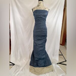 EUC: Nicole Miller Unique Blue & Champagne Strapless Crinkle Evening Dress